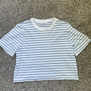 Cropped Abercrombie t-shirt, blue and white stripes